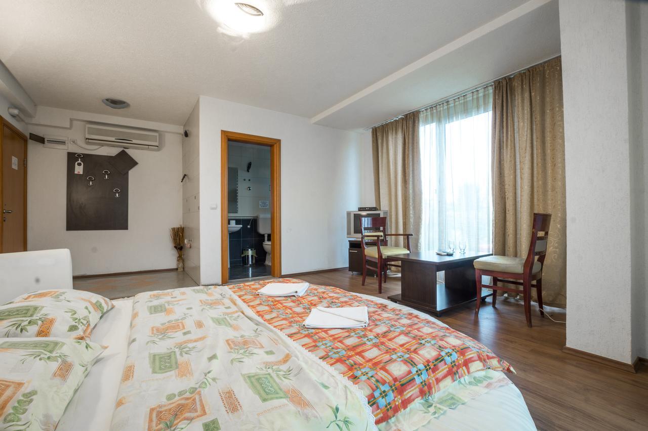 Hotel Filipov Kočani Exterior foto